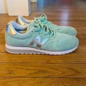New balance woman’s sneakers seafoam